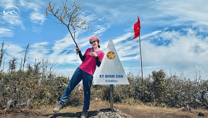 Trekking Ky Quan San để vượt qua giới hạn bản thân trong chuyến đi bản Sin Suối Hồ Lai Châu