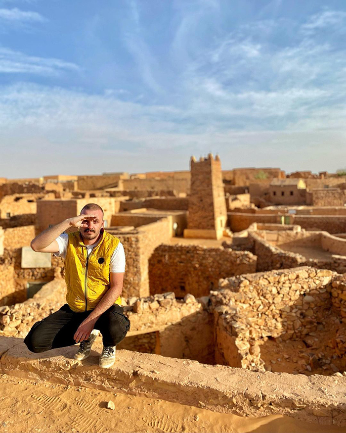 Khám phá Monolith of Ben Amera khi du lịch Mauritania