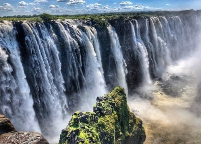 Du lịch Zimbabwe - Thác Victoria, nơi đây sở hữu vẻ đẹp tráng lệ, thu hút du khách từ khắp nơi