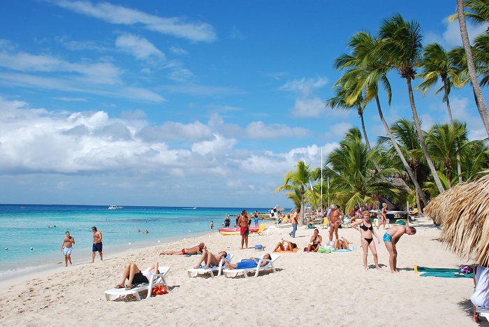 Là một trong những hòn đảo rẻ nhất Caribe, Cộng hòa Dominica hứa hẹn mang đến cho bạn những chuyến phiêu lưu tiết kiệm