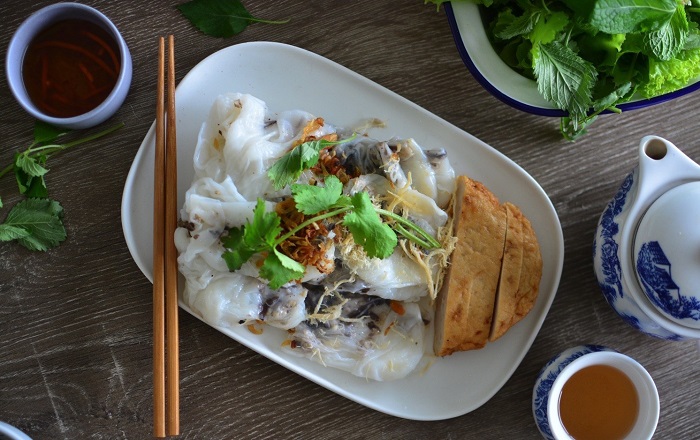 Xuan Banh Cuon là quán ăn Việt Nam ngon nhất Melbourne phục vụ món bánh cuốn truyền thống nóng hổi