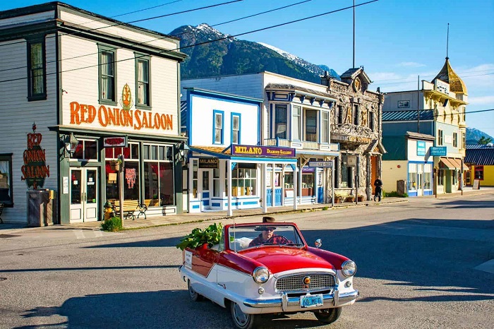 Nằm ở điểm cực bắc của Inside Passage, Skagway là một trong những thị trấn nhỏ thú vị nhất Alaska với nhiều sự kiện văn hóa