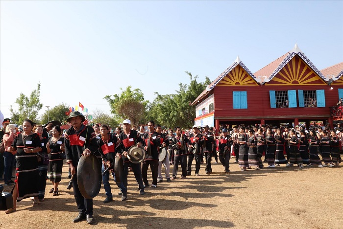 Rất nhiều lễ hội và nét đẹp văn hoá ở Buôn Đôn vẫn còn được duy trì chờ đón Du lịch Buôn Đôn Tây Nguyên