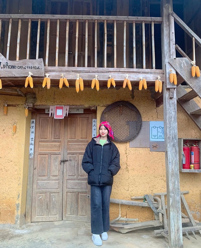 Khám phá những ngôi nhà trình trường cổ kính tại làng Nặm Đăm Hà Giang