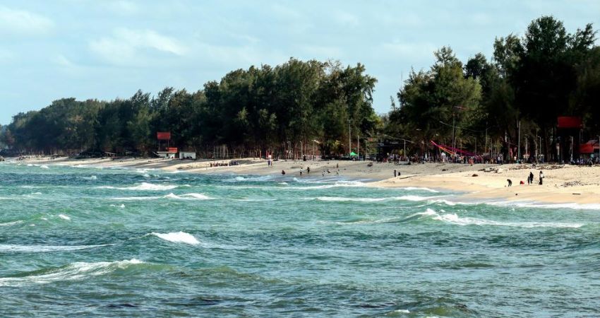 Bãi biển Batu Burok