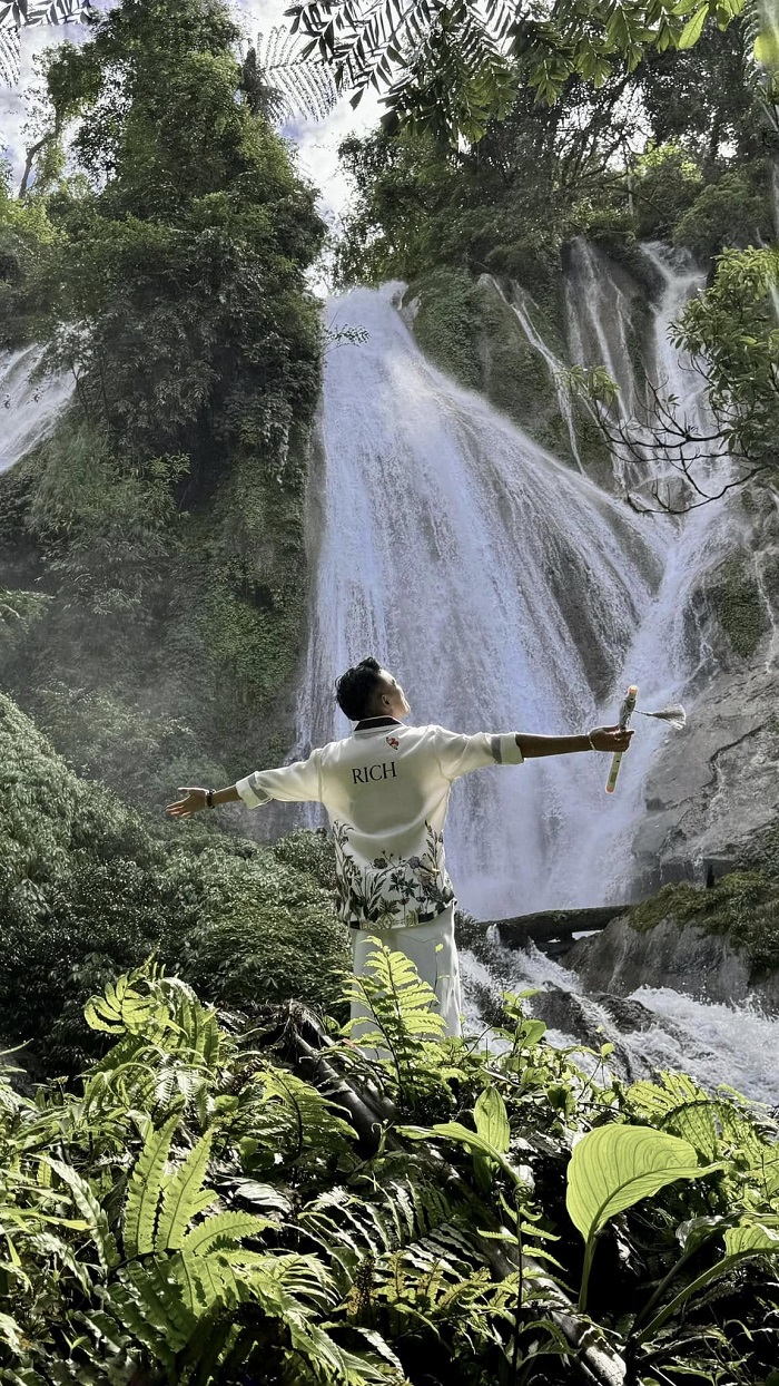 Bạn cần trekking xuyên rừng và lội suối để chinh phục thác Nậm Lúc Lai Châu