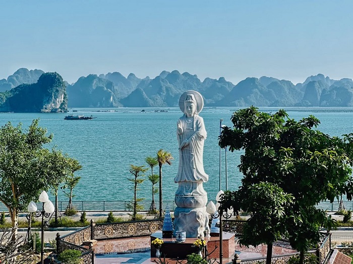 Chùa Cái Bầu Quảng Ninh rộng 20 ha, view biển tuyệt đẹp