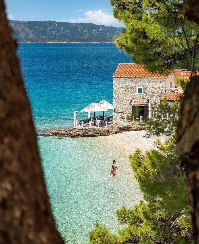 Khám phá đảo Brač Croatia - Bơi lội và thư giãn tại các bãi biển