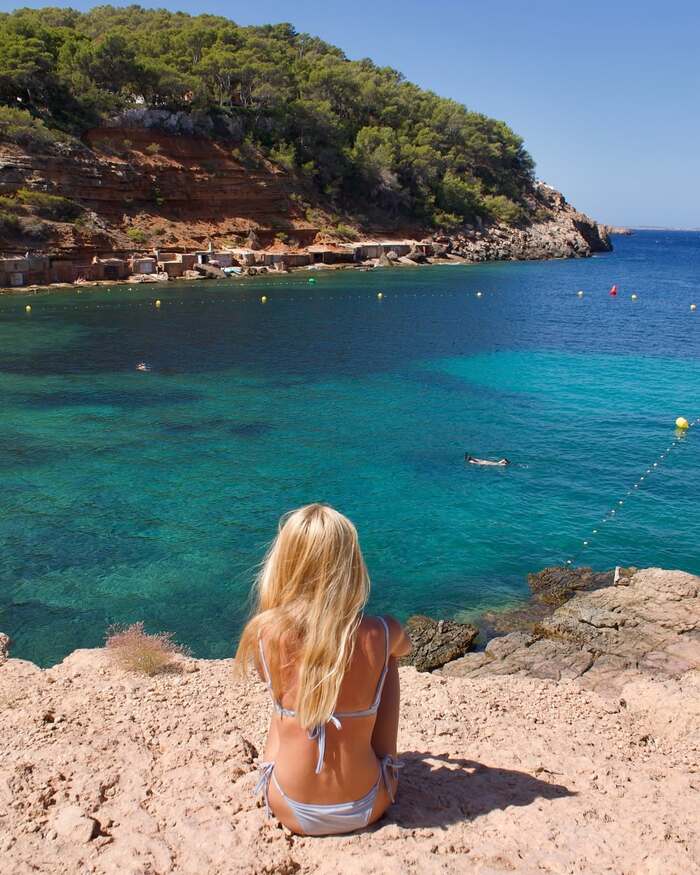Ghé thăm đảo Ibiza Tây Ban Nha, khám phá các bãi biển thơ mộng