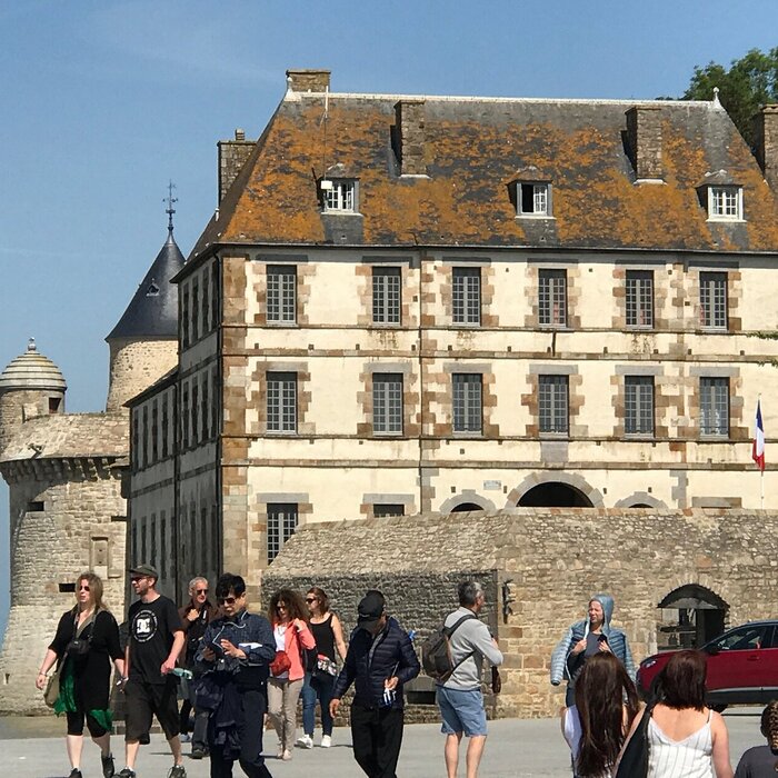 Chiêm ngưỡng các công trình kiến trúc nổi tiếng trên đảo Mont Saint-Michel Pháp