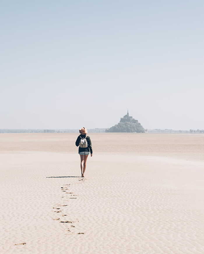 Đi bộ tới đảo Mont Saint-Michel Pháp
