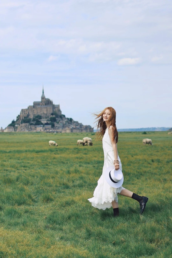 Check-in với quần thể kiến trúc trên đảo Mont Saint-Michel Pháp