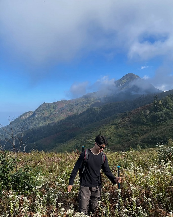 Đỉnh Lảo Thẩn Lào Cai được nhiều du khách chọn trekking