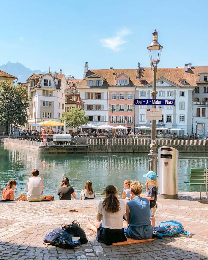 Tham quan thành phố Lucerne cổ kính bên hồ Luzern Thụy Sĩ 