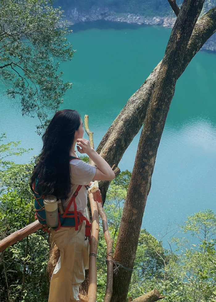 Rủ hội bạn thân trekking Hồ Mắt Ngọc Hòa Bình ngay thôi nào