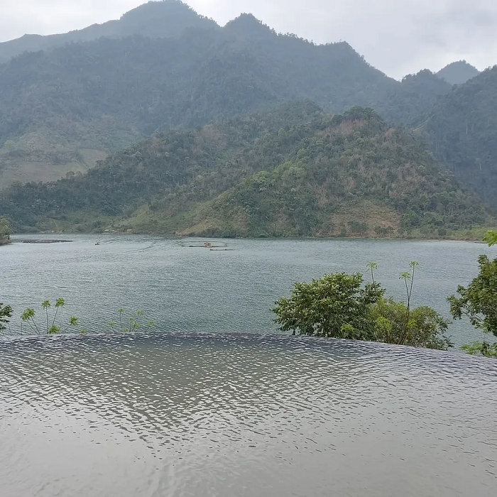 Hồ Suối Chiếu Sơn La là điểm đến tuyệt vời cho mùa hè