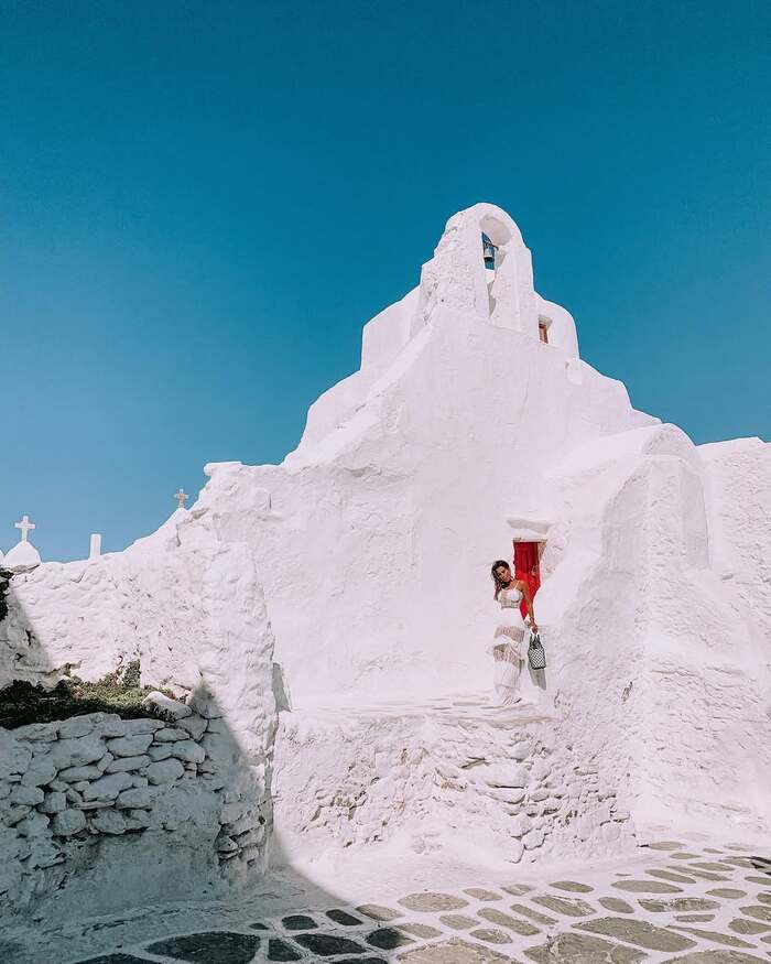 Kinh nghiệm du lịch Mykonos Hy Lạp - Ghé thăm nhà thờ Panagia Paraportiani