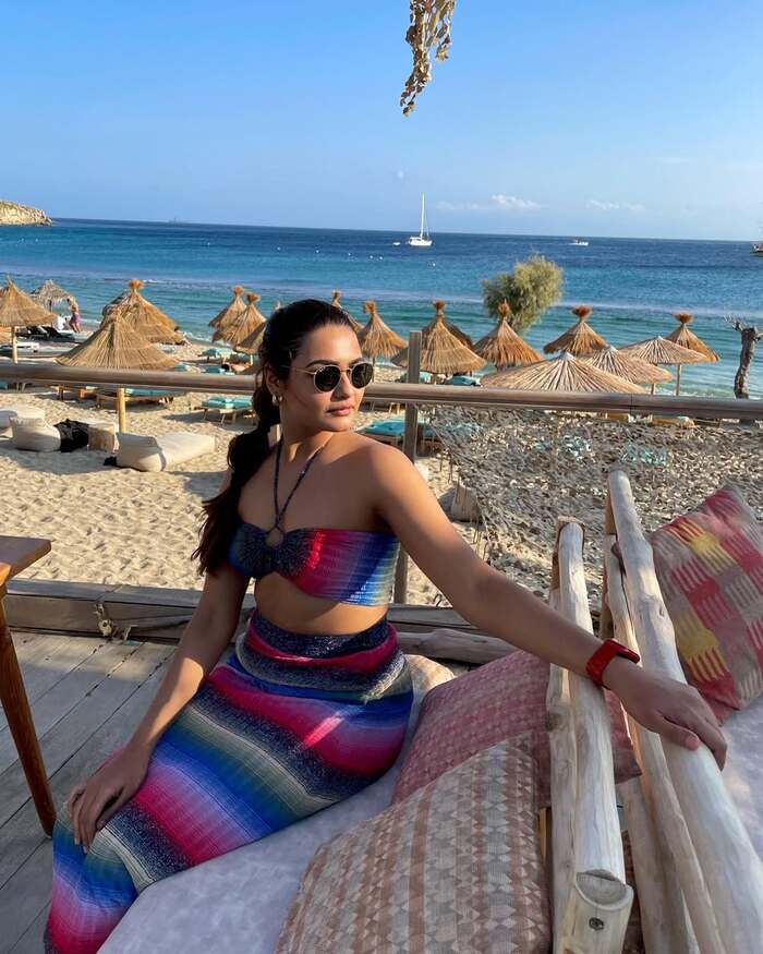 Kinh nghiệm du lịch Mykonos Hy Lạp - Vui chơi tại bãi biển Paradise