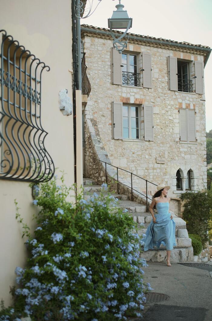 Kinh nghiệm du lịch Nice Pháp - Ghé thăm ngôi làng Trung cổ Saint-Paul-de-Vence