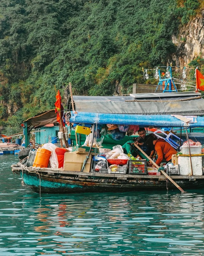 Cửa Vạn là làng chài đẹp ở Hạ Long mang đến vẻ đẹp bình yên
