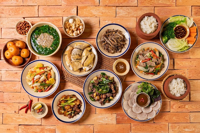 Thưởng thức món cơm xưa khi tìm kiếm lịch trình Ninh Bình 2 ngày 1 đêm