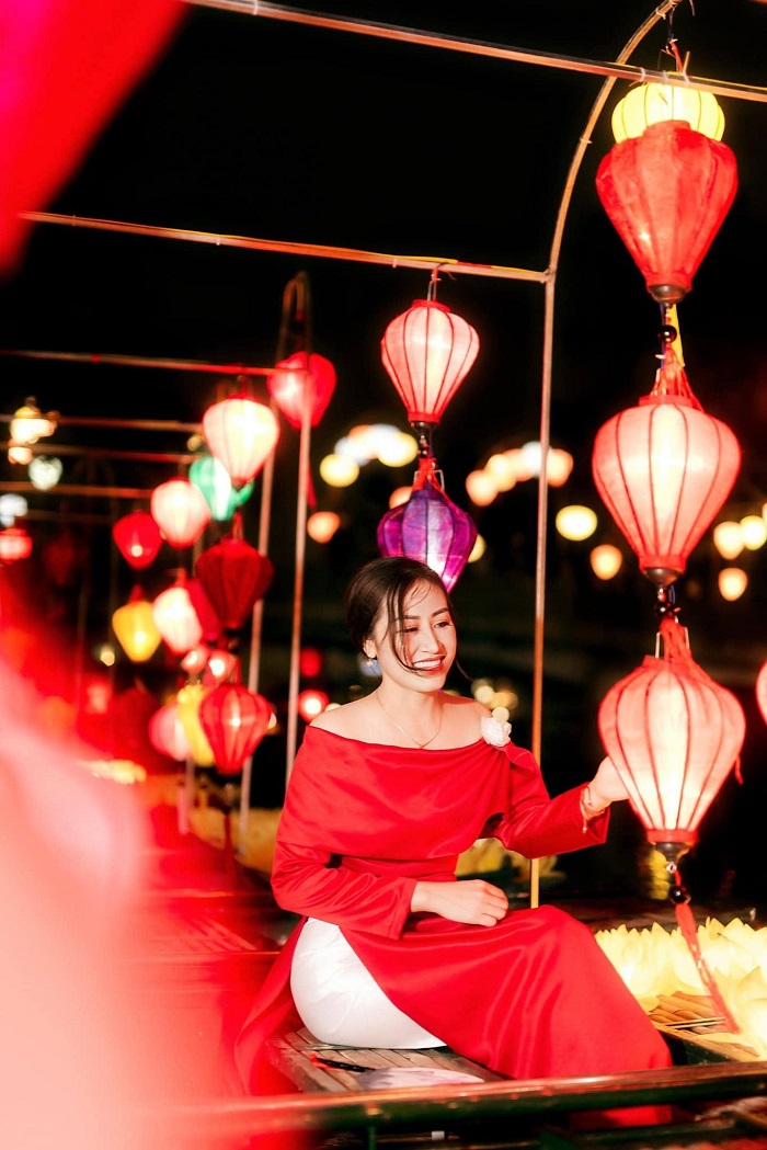 lịch trình Ninh Bình 2 ngày 1 đêm Trải nghiệm thả đèn hoa đăng tại phố cổ Hoa Lư lịch trình Ninh Bình 2 ngày 1 đêm