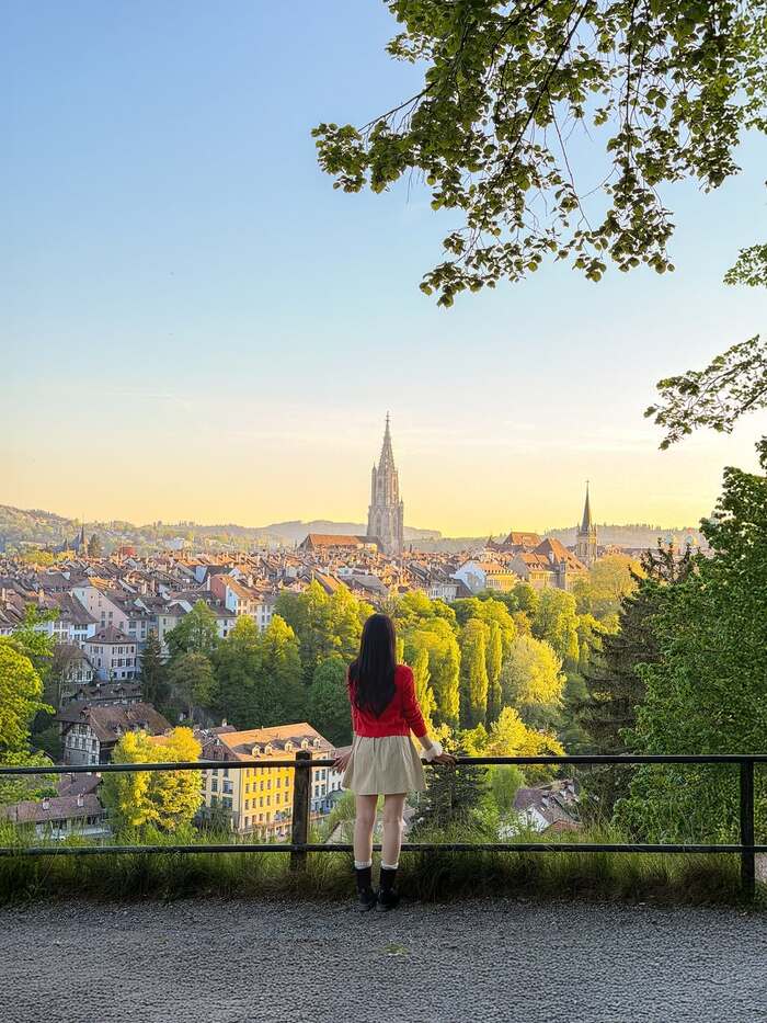 bạn có thể ghé phố cổ Bern Thụy Sĩ vào bất cứ thời điểm nào trong năm