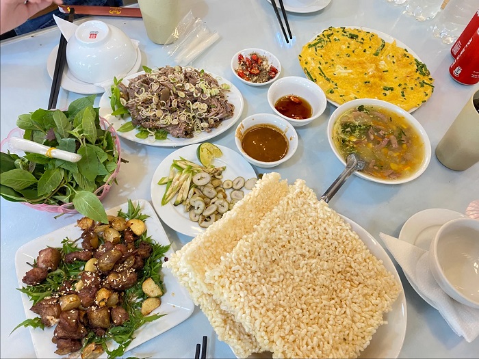 Quán ăn ngon ở Ninh Bình phục vụ nhanh và bắt mắt