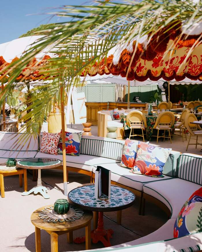 Khám phá thành phố Cannes Pháp - Thư giãn tại các bãi biển