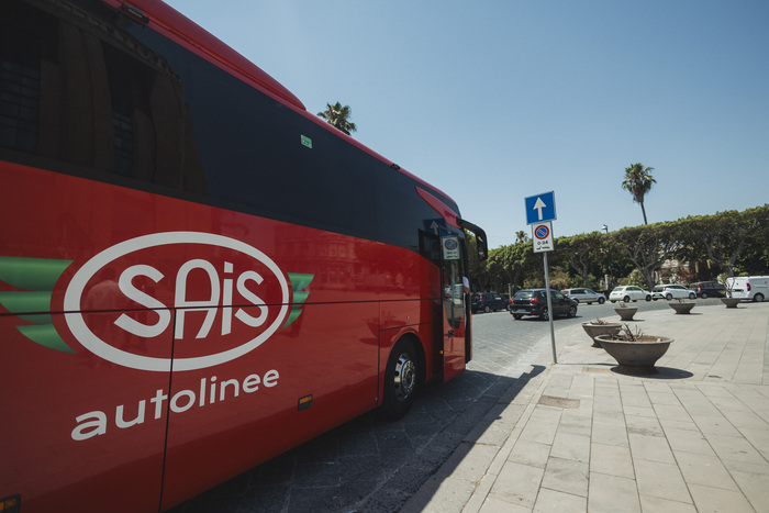 Phương tiện di chuyển đến thành phố Ragusa Ý là xe bus