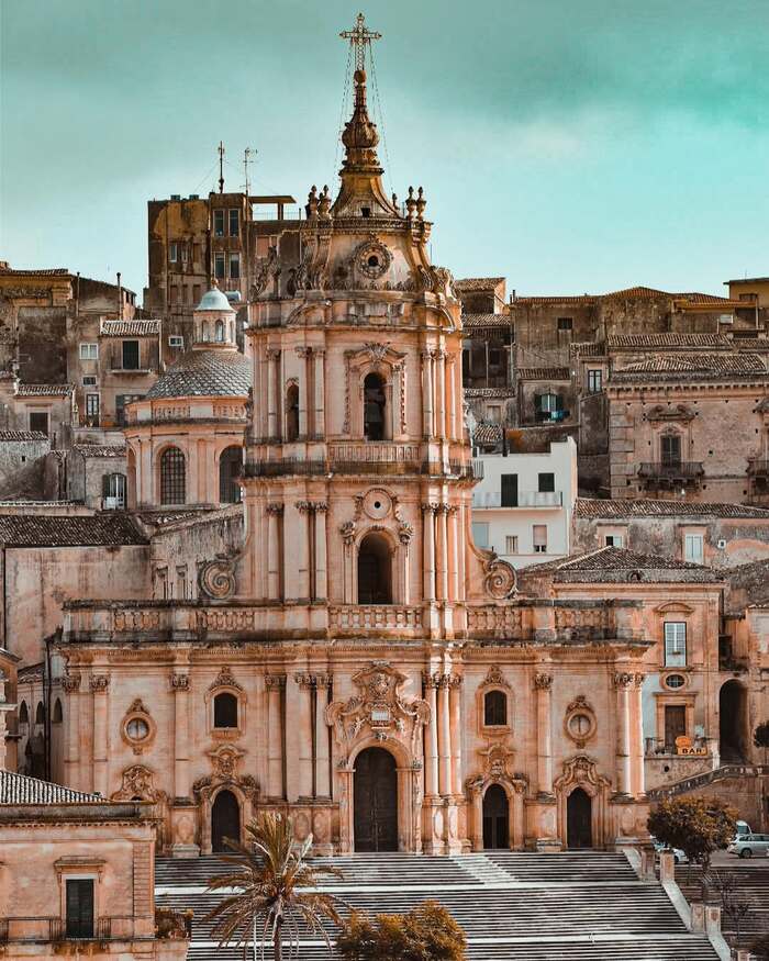 Du lịch thành phố Ragusa Ý - Chiêm ngưỡng kiến trúc của nhà thờ San Giorgio