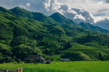 Tả Van níu chân du khách bằng cảnh sắc hiếm có khó tìm