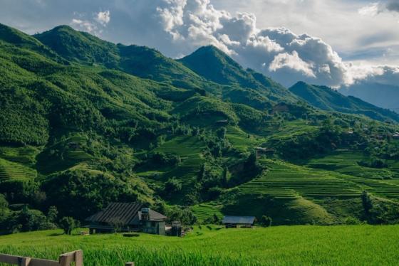 Tả Van níu chân du khách bằng cảnh sắc hiếm có khó tìm