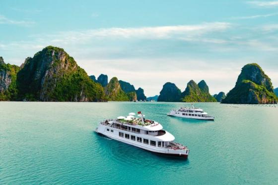 5 giờ “trải nghiệm như mơ” cùng hải trình “The Beauty of Vân Đồn”