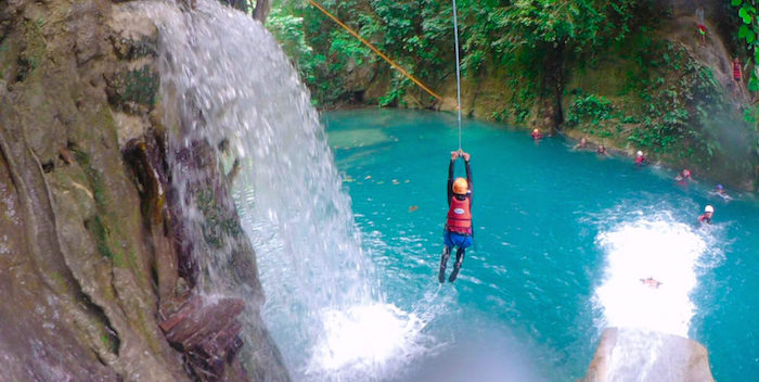 Thác nhiều tầng Kawasan ở Philippines - thiên đường xanh ngọc bích