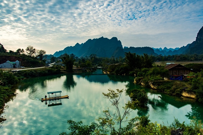 Hồ Bản Viết Cao Bằng