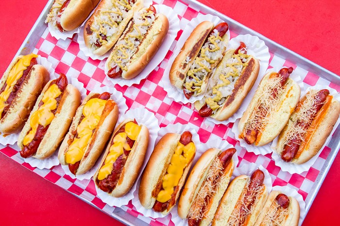 Sự thật đáng ngạc nhiên về món hot dog biểu tượng của người Mỹ