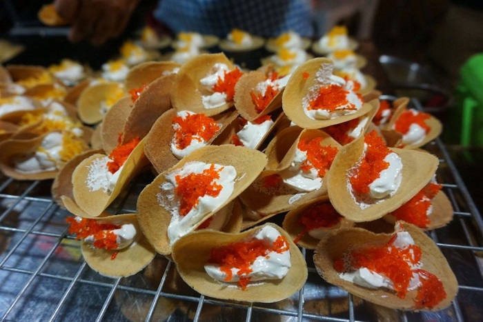 Bánh kếp là món ăn nhất định phải thử khi đến chợ đêm Lamai