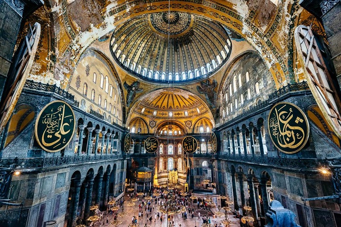 bên trong Hagia Sophia - điểm đến ở Istanbul