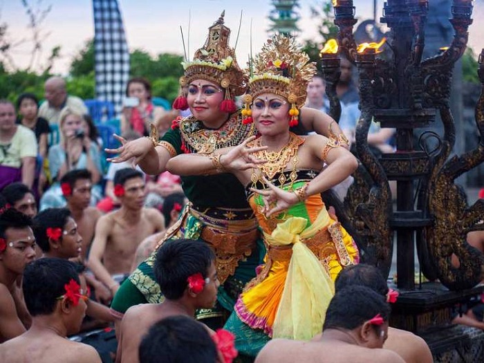 du lịch Bali mùa nào để hòa mình vào lễ hội