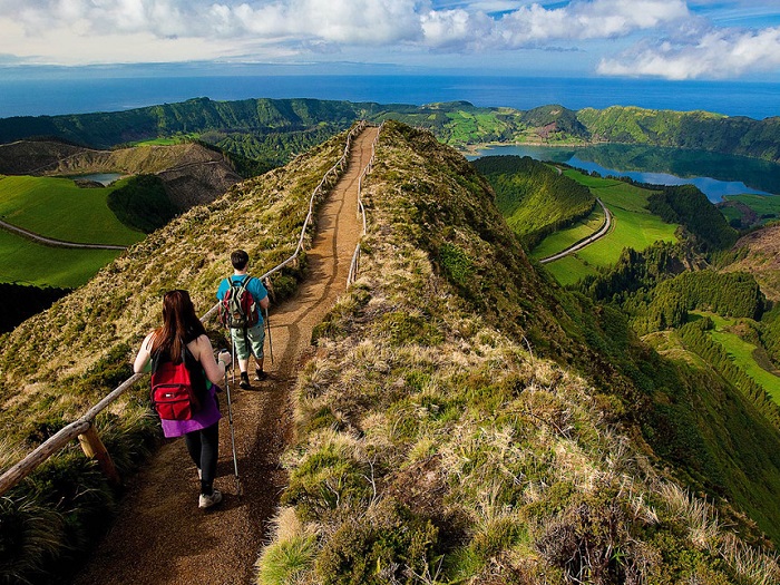 thăm đảo azores khi du lịch Bồ Đào Nha 