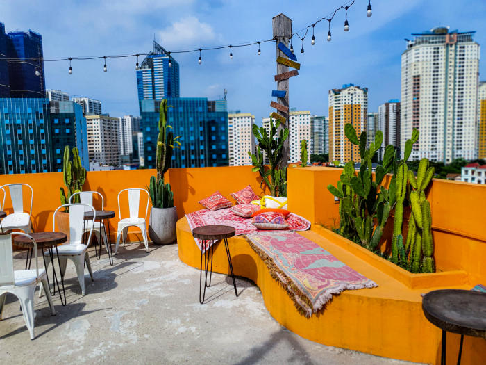 em rooftop coffee: Đây chắc chắn sẽ trở thành một điểm đến được nhiều bạn trẻ yêu thích