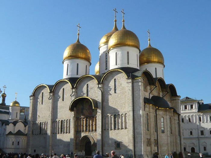 nhà thờ Dormition là nhà thờ tiêu biểu ở Moscow