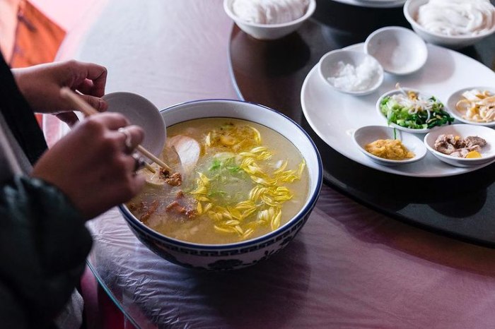 Bún qua cầu Vân Nam 