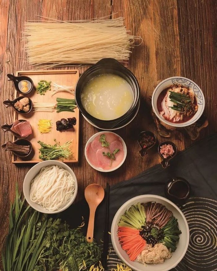 Bún qua cầu Vân Nam 