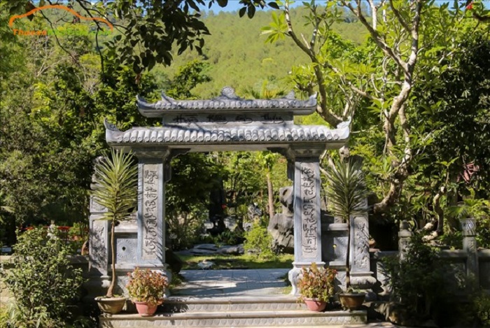 Ghé thăm những ngôi chùa đẹp ở Huế mang vẻ đẹp cổ kính và linh thiêng nhất Cố đô