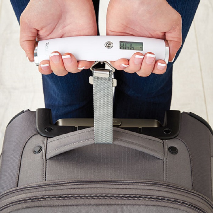 8 super useful travel baggage minimization tips