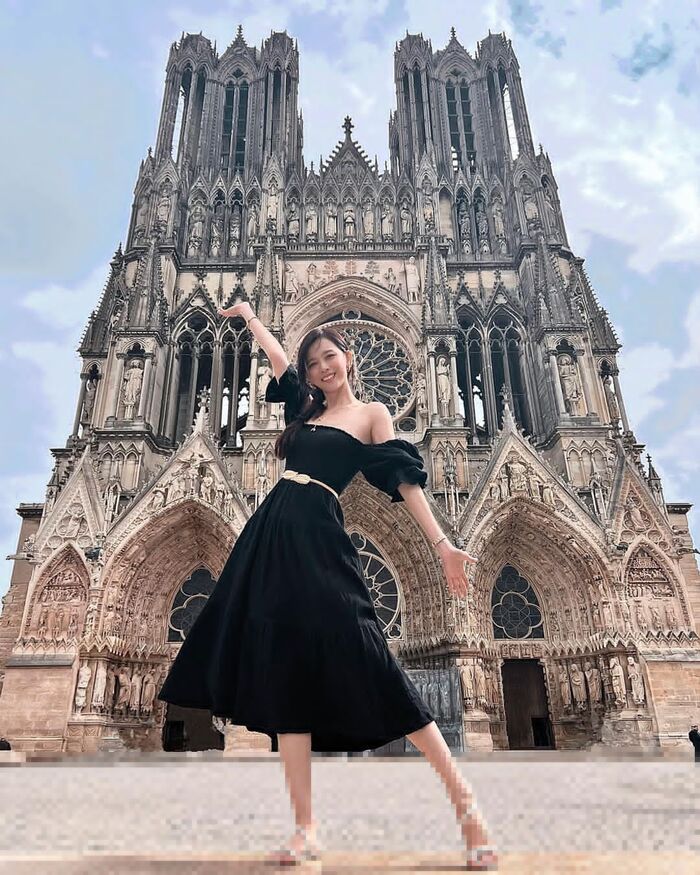 Ngắm nhìn vẻ đẹp tựa như những bức họa đến từ các nhà thờ tráng lệ nhất thế giới
