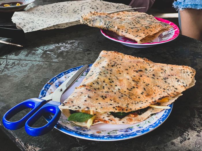 cô 9 quán ăn ở đảo Phú Quý 