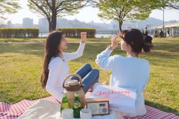 Kinh nghiệm picnic bên sông Hàn: Làm sao để có buổi hẹn hò lãng mạn như phim?